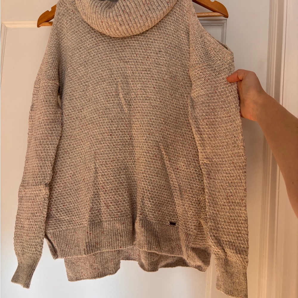 Hollister Cream Cold-Shoulder Turtleneck Sweater